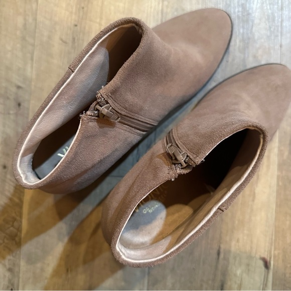 Vionic Georgia Orthaheel Studded Ankle Boots - Picture 9 of 11